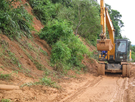 Công[-]tác[-]khắc[-]phục[-]hậu[-]quả[-]lũ[-]lụt[-]được[-]triển[-]khai[-]khẩn[-]cấp.